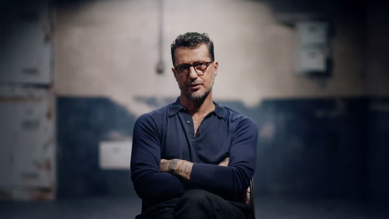 Fabrizio Corona annuncia rivelazioni esplosive per gennaio: 'Mediaset e i Berlusconi vi deluderanno'