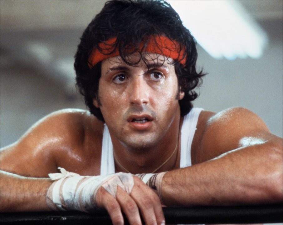 Sylvester Stallone e il Rammarico per l'Assenza dei Genitori agli Oscar