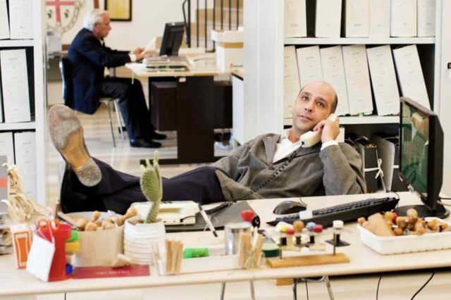 Checco Zalone e il successo di "Quo Vado?": una satira sociale che ha conquistato il pubblico