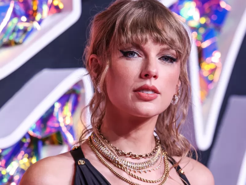 Taylor Swift riconosce il supporto di Emma Stone per l'Eras Tour