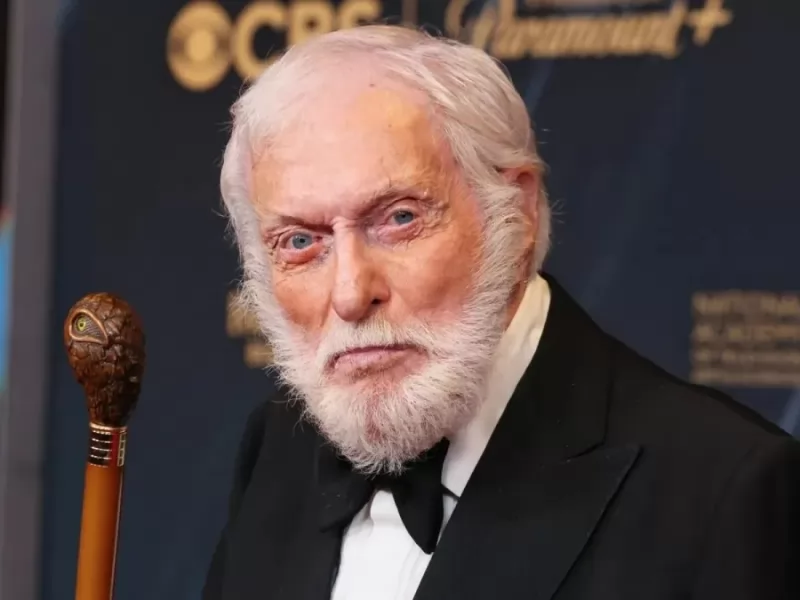 Dick Van Dyke: Un secolo di talento e magia nel mondo dello spettacolo