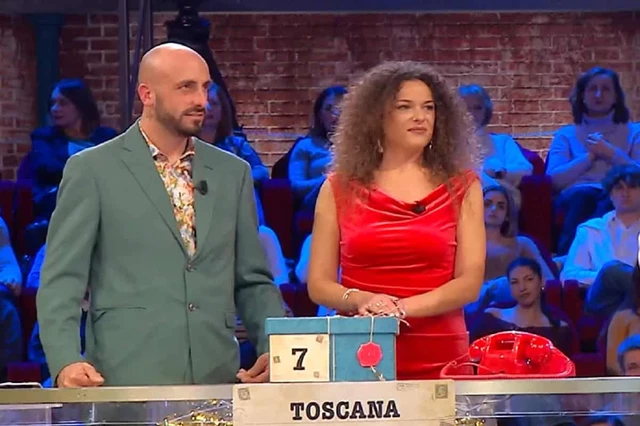 Affari tuoi: la sorprendente avventura di Melania del 17 dicembre 2025