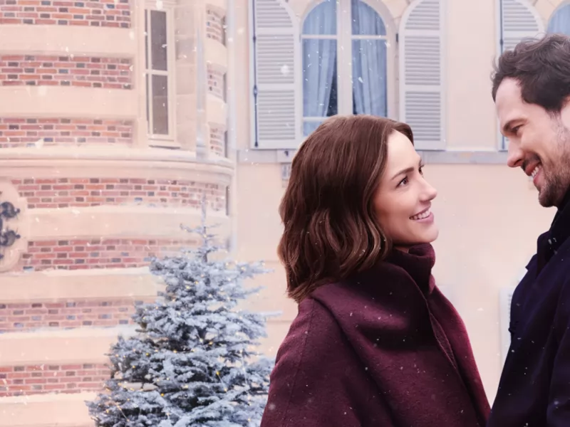 Champagne Problems: tra romanticismo e cliché in un film natalizio