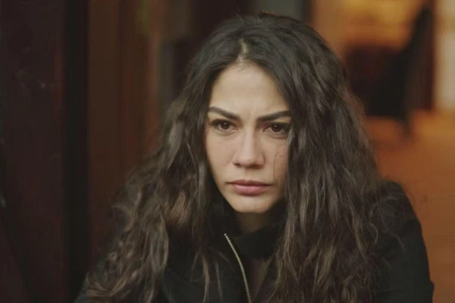 Io sono Farah: Un Matrimonio Interrotto e Tragedie in Arrivo