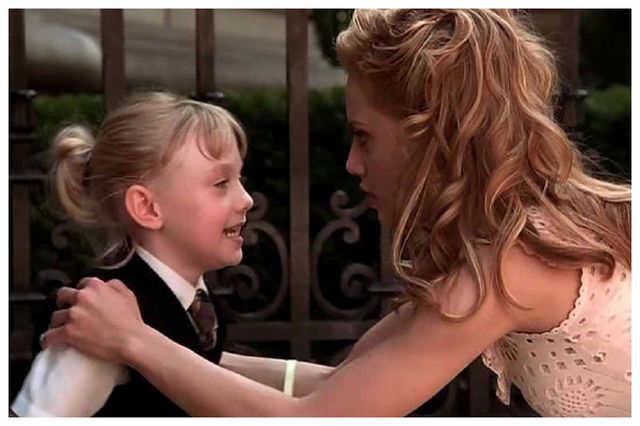 Le ragazze dei quartieri alti: un classico di Netflix e il ricordo di Brittany Murphy