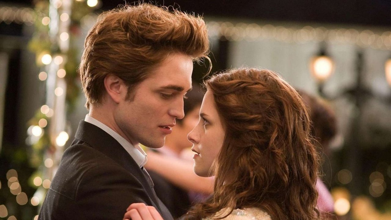 Kristen Stewart pronta a dirigere un remake di Twilight con un budget elevato