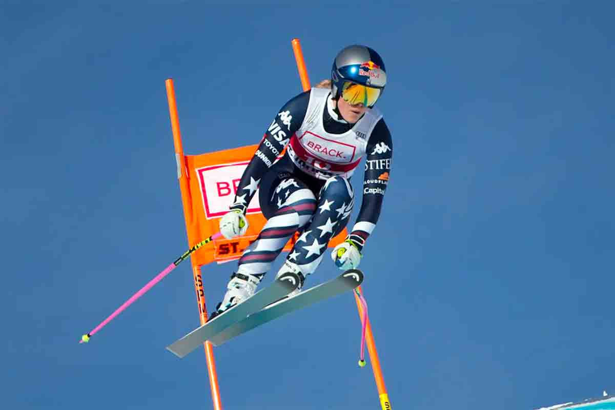 Lindsey Vonn: Caduta Drammatica alle Olimpiadi di Cortina e Soccorsi Immediati